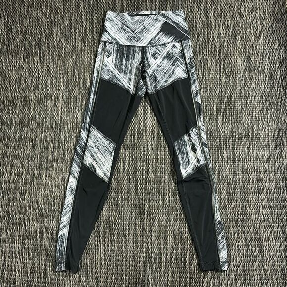 Lululemon Hot To Street Pant - Picture 1 of 10
